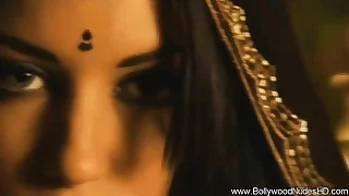 Bollywood Babe From Outsider india